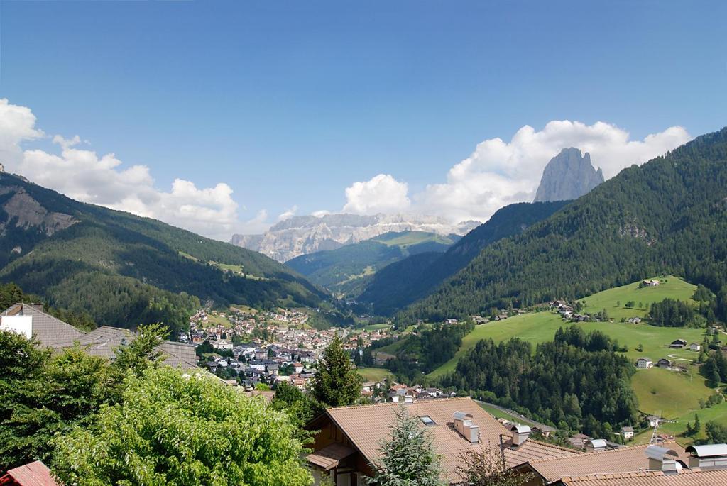 Hotel Talblick Ortisei Exteriör bild
