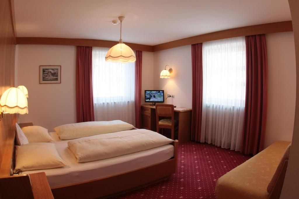 Hotel Talblick Ortisei Rum bild